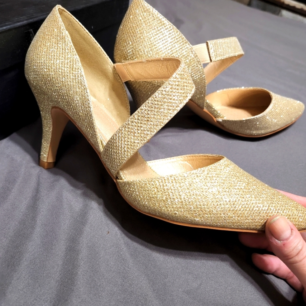 Gold glitter heels 3"